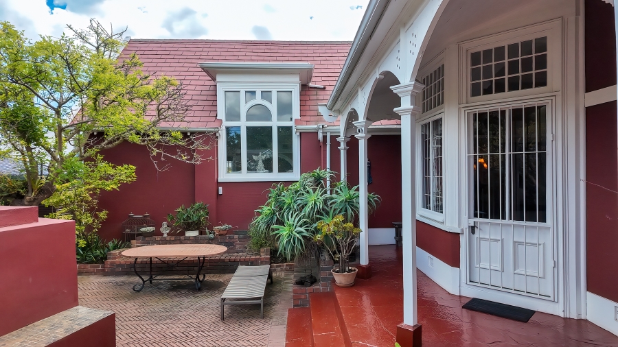 5 Bedroom Property for Sale in Rosebank Western Cape